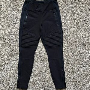 NWOT Athleta Highlands Hybrid Moto Tight